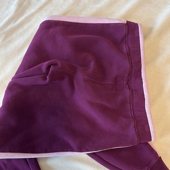Roots Purple Sweatpants Elastic Cuffs Athleisure - Picture 5 of 6